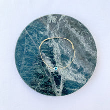 Charger l'image dans la galerie, Bracelet Grigri blanc - couleur du fil au choix