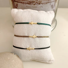 Charger l'image dans la galerie, Bracelet Croix - couleur du fil au choix