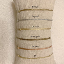 Charger l'image dans la galerie, Bracelet Grigri blanc - couleur du fil au choix
